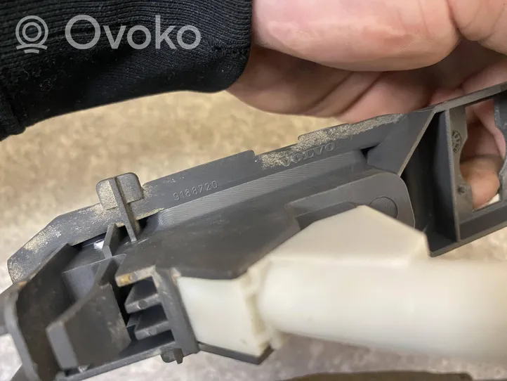 Volvo S60 Istuimen selkänojan lukituksen vastakappale 9188720