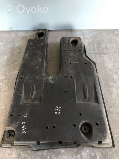 Toyota Aygo AB40 Doublure de caisse et protecteur de panneau arrière 581660H020