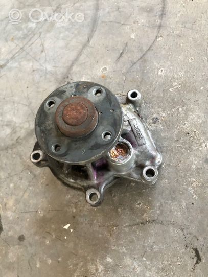 Nissan Primera Pompe de circulation d'eau 7B22Y