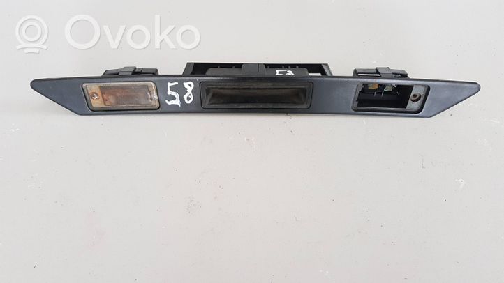 Audi A3 S3 A3 Sportback 8P Lampa oświetlenia tylnej tablicy rejestracyjnej 8P4827574