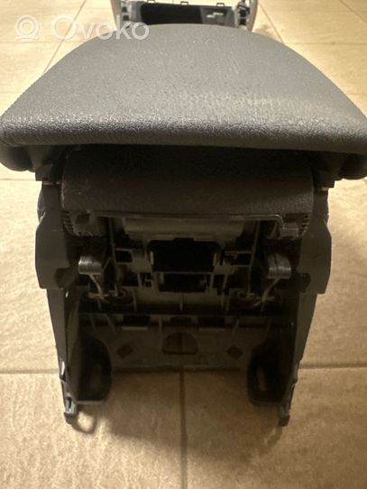 BMW X1 E84 Armrest 105011073