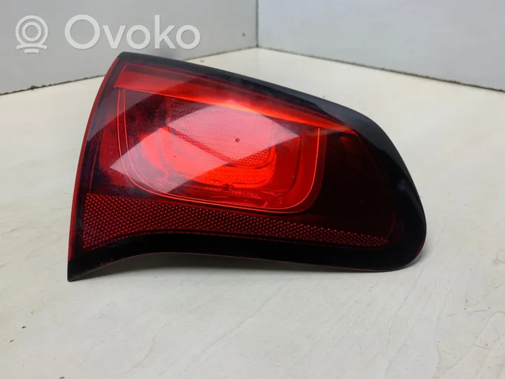 Citroen C3 Lampy tylnej klapy bagażnika 9685225580