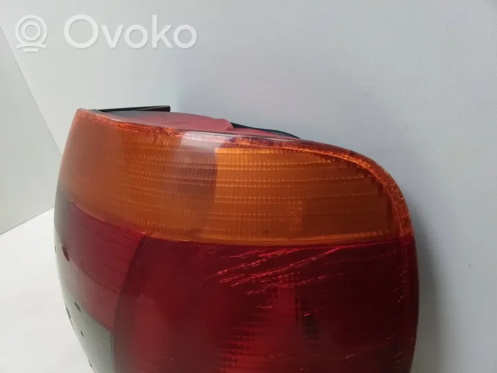 Audi A4 S4 B5 8D Lampa tylna 8D0945096