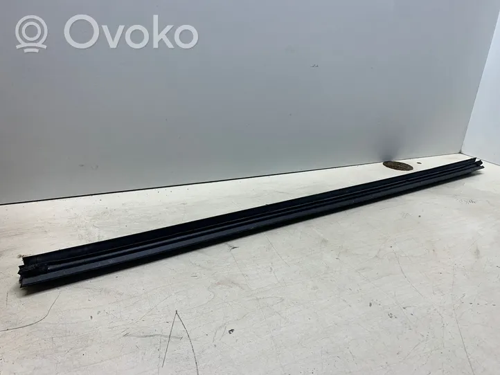 Toyota Avensis T250 Other front door trim element 