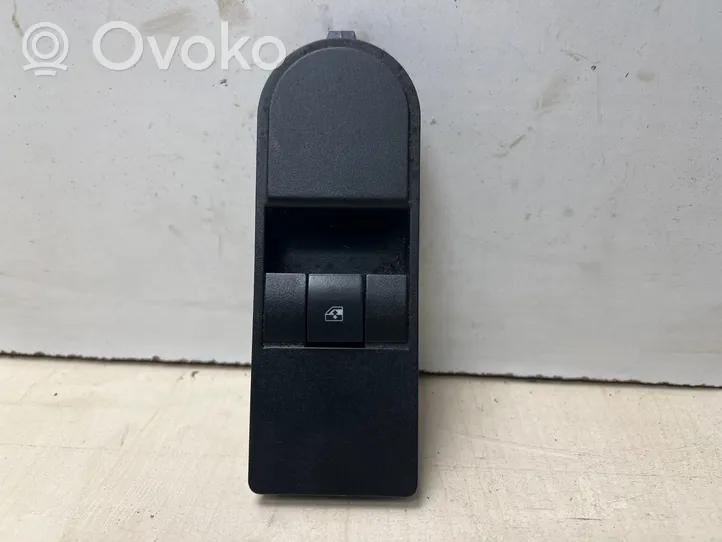 Opel Zafira B Electric window control switch K03459160