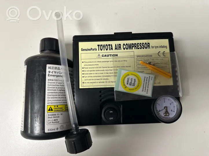 Toyota Avensis T270 Compressore pneumatico 1110017785