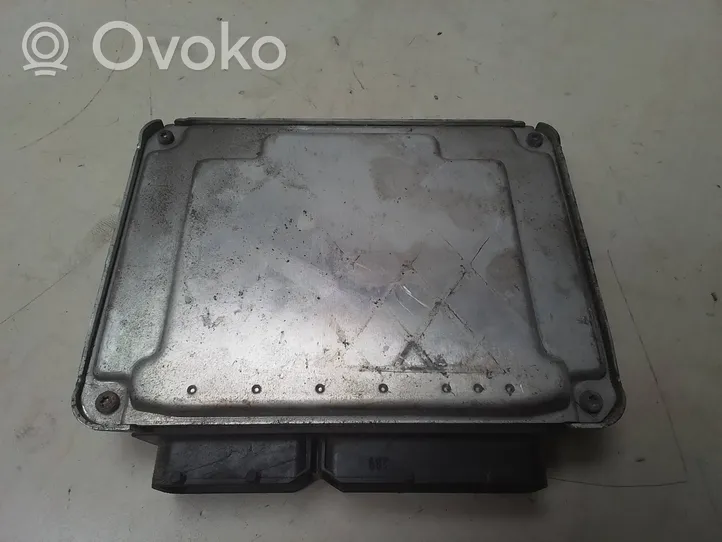 Volkswagen Polo Sterownik / Moduł ECU 045906019AP