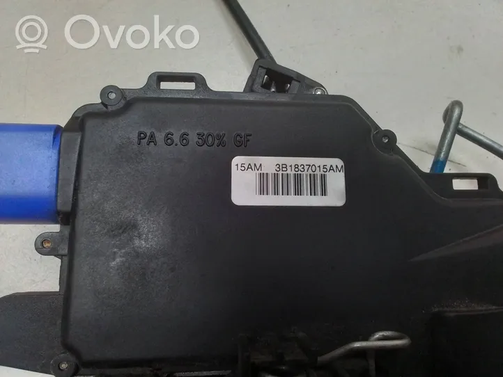 Volkswagen Polo Priekšpusē slēdzene 3B1837015AM