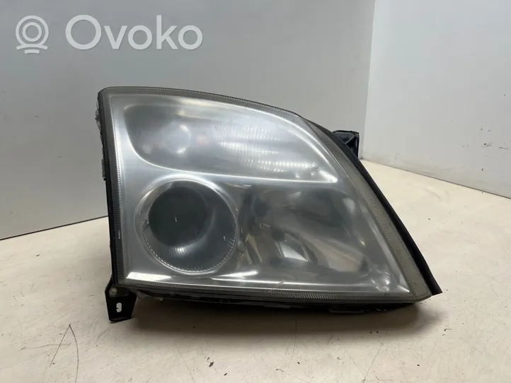 Opel Vectra C Lampa przednia 15588800