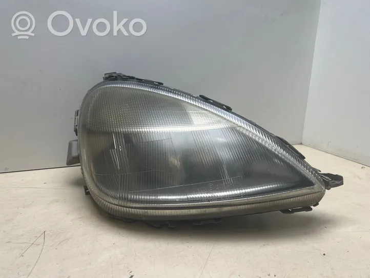 Mercedes-Benz A W168 Lampa przednia A1688201061