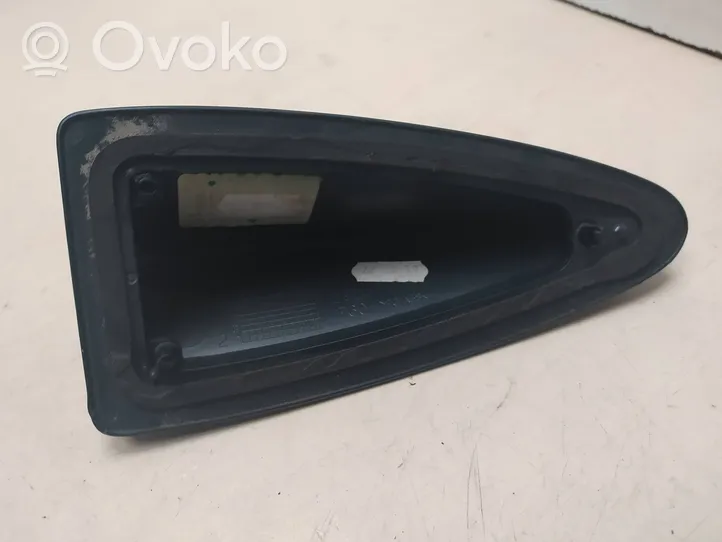 BMW 5 E60 E61 Stogo (GPS) antenos dangtelis D9206401