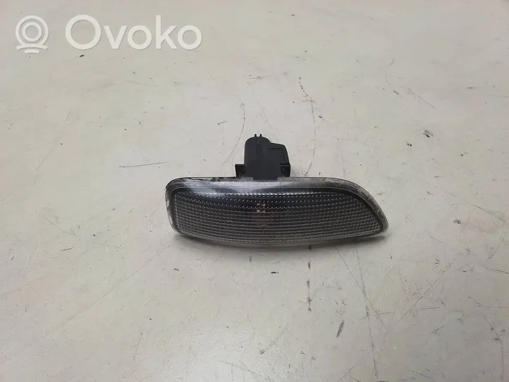 Volvo S80 Front fender indicator light 149144