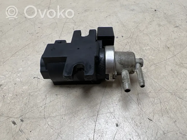 Volvo S80 Turbolader Druckwandler Magnetventil 68211