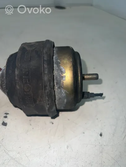 Volvo S80 Soporte de montaje del motor 8624754