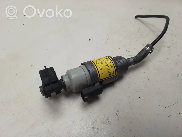 Volkswagen Touran I Webasto auxiliary heater fuel pump 9009529D