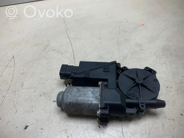 Opel Meriva A Front door window regulator motor 93389551