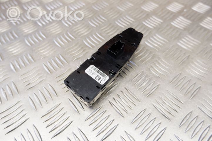 BMW 5 G30 G31 Interruttore di controllo dell’alzacristalli elettrico 6832720