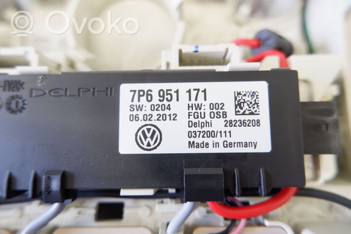 Volkswagen Touareg II Illuminazione sedili anteriori 7P6951171