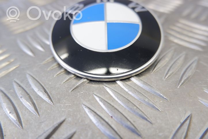 BMW X1 F48 F49 Emblemat / Znaczek 7376339