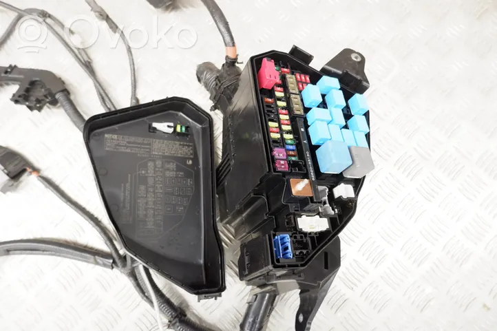 Toyota RAV 4 (XA50) Fuse box set 8266242661