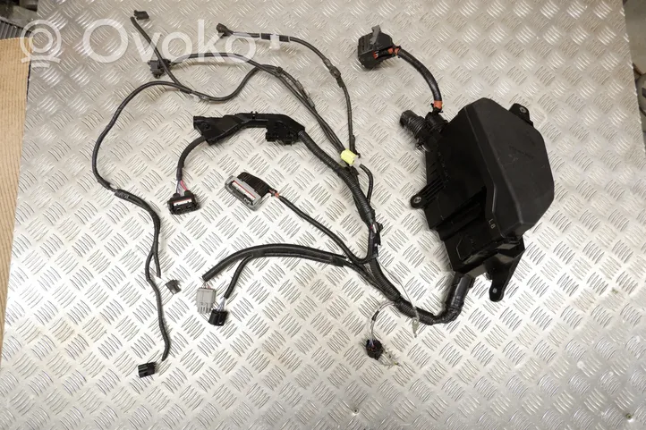 Toyota RAV 4 (XA50) Boîte à fusibles 8266242661