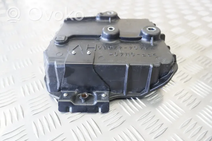 Toyota Prius (XW50) Boîte de batterie 7440447030