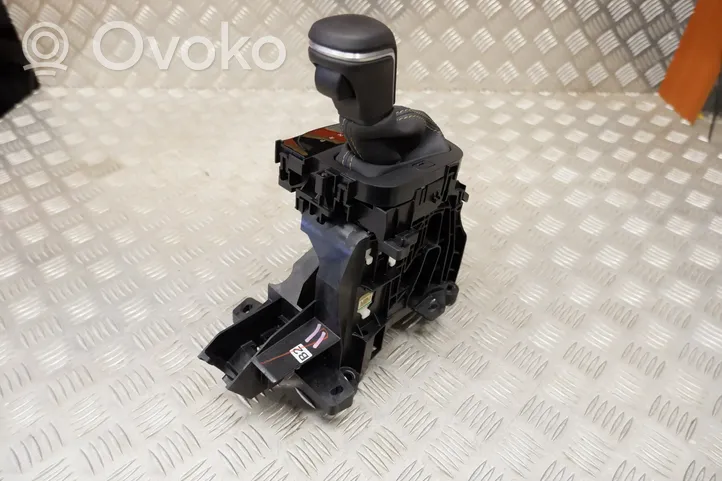 Toyota Yaris Cross Palanca/selector de cambios (interno) 33560F4060