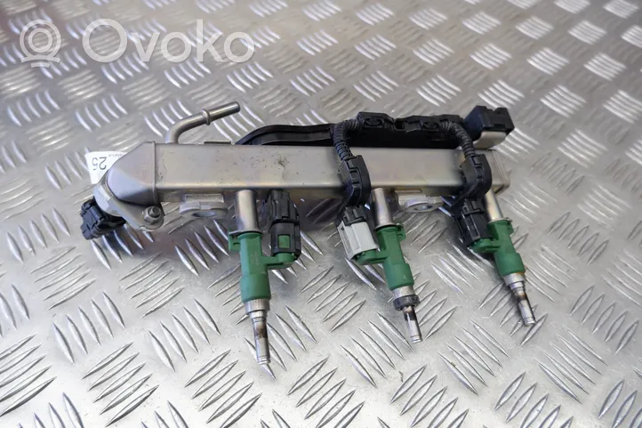 Toyota Yaris XP210 Kit d'injecteurs de carburant 82125K0030