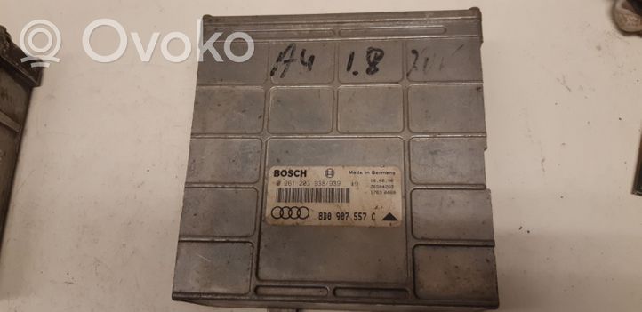 Audi A4 S4 B5 8D Variklio valdymo blokas 8D0907557C