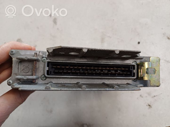 Audi 100 S4 C4 Module de contrôle de boîte de vitesses ECU 097927731