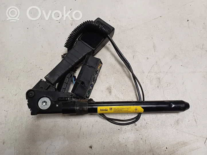 Opel Astra H Klamra przedniego pasa bezpieczeństwa 330803354