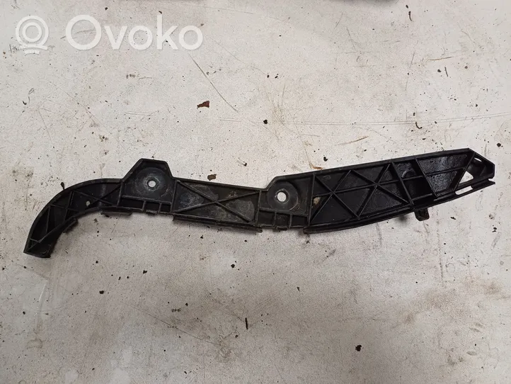 Toyota Corolla Verso AR10 Support de pare-chocs arrière 525760F010