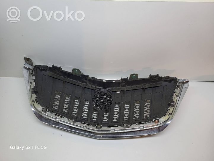 Buick Encore I Front bumper upper radiator grill 