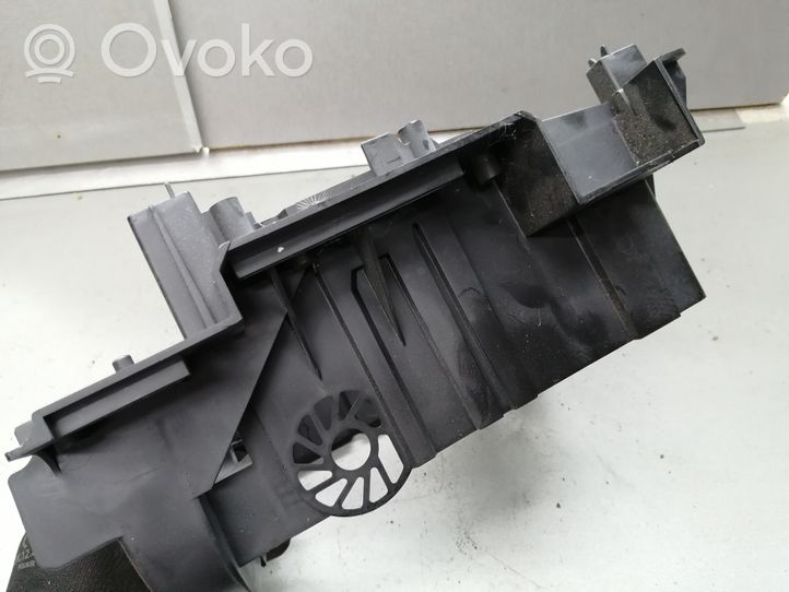 Mercedes-Benz C W203 Kita panelės detalė A2036890216