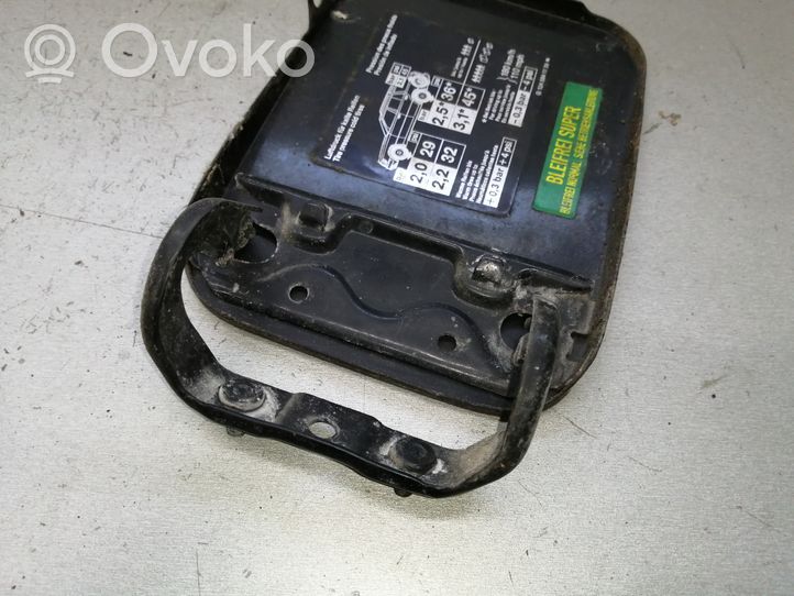 Mercedes-Benz E W124 Bouchon, volet de trappe de réservoir à carburant 1245841139