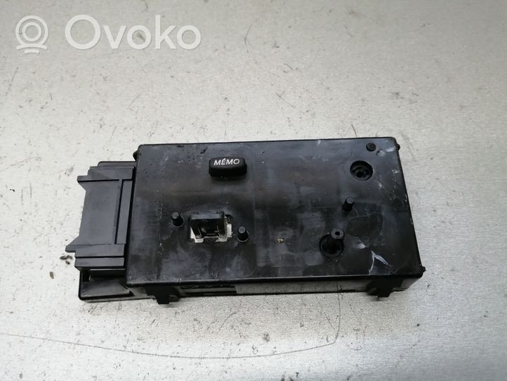 Renault Vel Satis Przyciski sterowania fotela 929691032