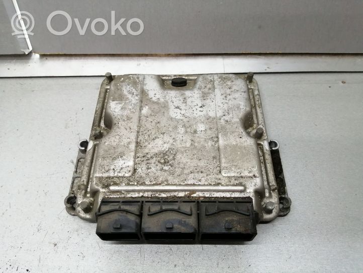 Renault Laguna II Sterownik / Moduł ECU 8200153946