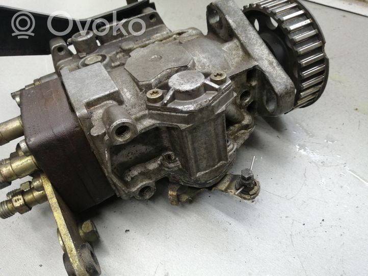 Volkswagen II LT Fuel injection high pressure pump 075130107E