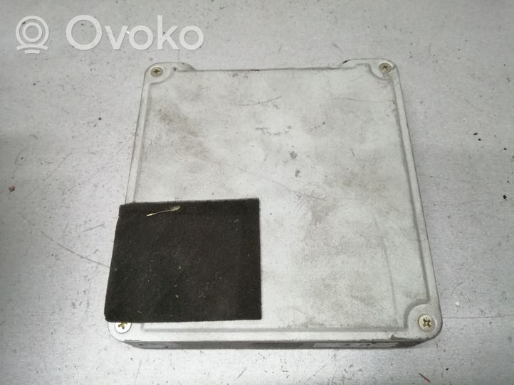 Toyota Camry Variklio valdymo blokas 8966133520