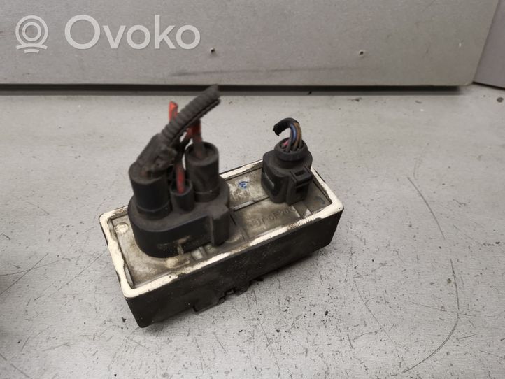 Volkswagen Polo IV 9N3 Coolant fan relay 1J0919506M