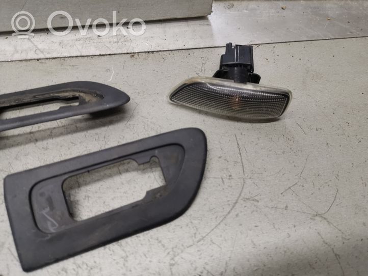 Volvo S60 Indicatore di direzione del parafango anteriore 9178688