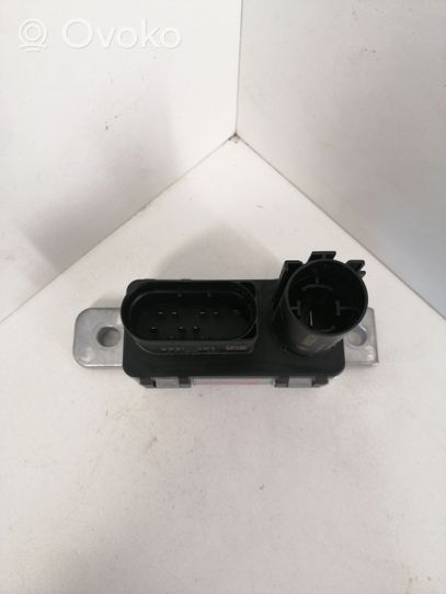 Volvo XC60 Glow plug pre-heat relay 32202461