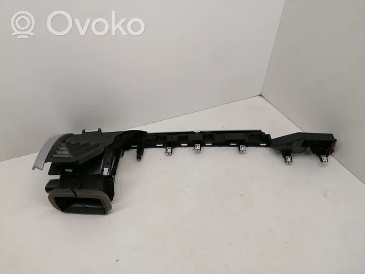 BMW X3 G01 Copertura griglia di ventilazione laterale cruscotto 9384395