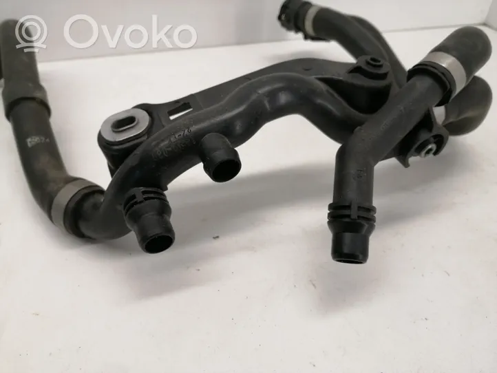 Volvo XC60 Tubo flessibile del liquido di raffreddamento del motore 32249934