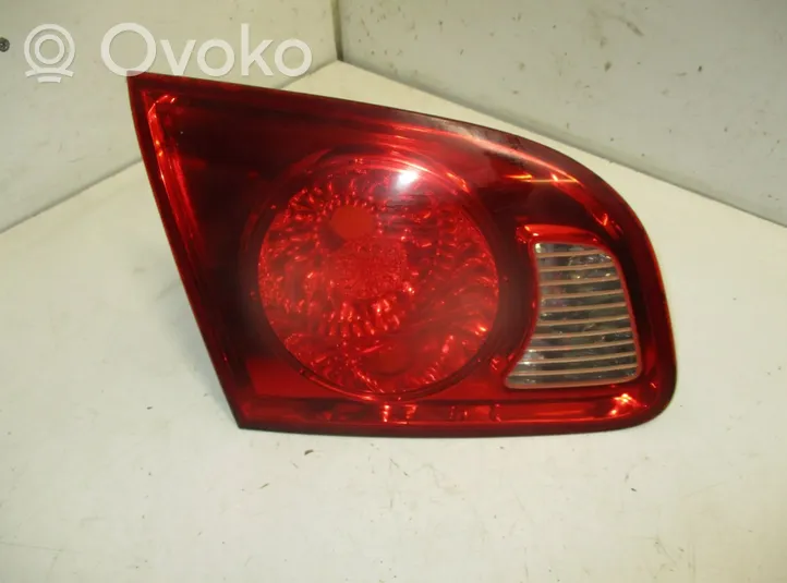 Hyundai Santa Fe Lampy tylnej klapy bagażnika 924052B0L