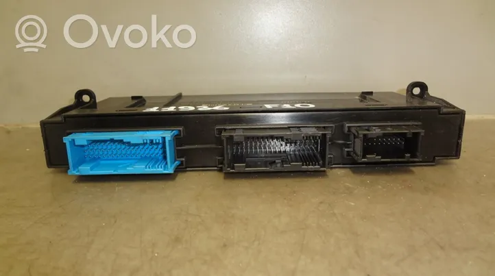 BMW 5 F10 F11 Door central lock control unit/module 9228491