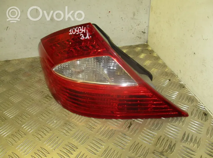 Mercedes-Benz CLS C219 Lampa tylna 427001