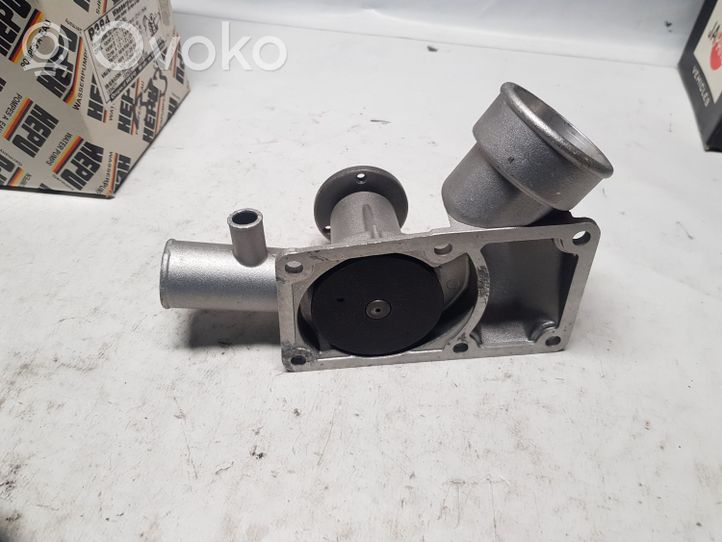 Opel Kadett C Bomba de agua 90091035