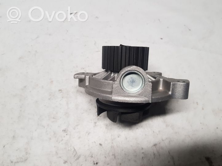 Audi A6 S6 C4 4A Pompe de circulation d'eau 046121004D