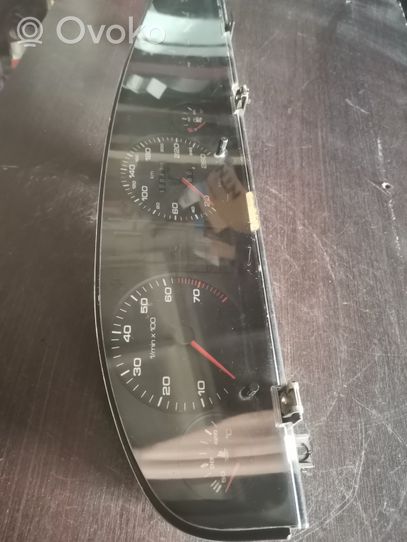 Audi 100 200 5000 C3 Compteur de vitesse tableau de bord 81071334